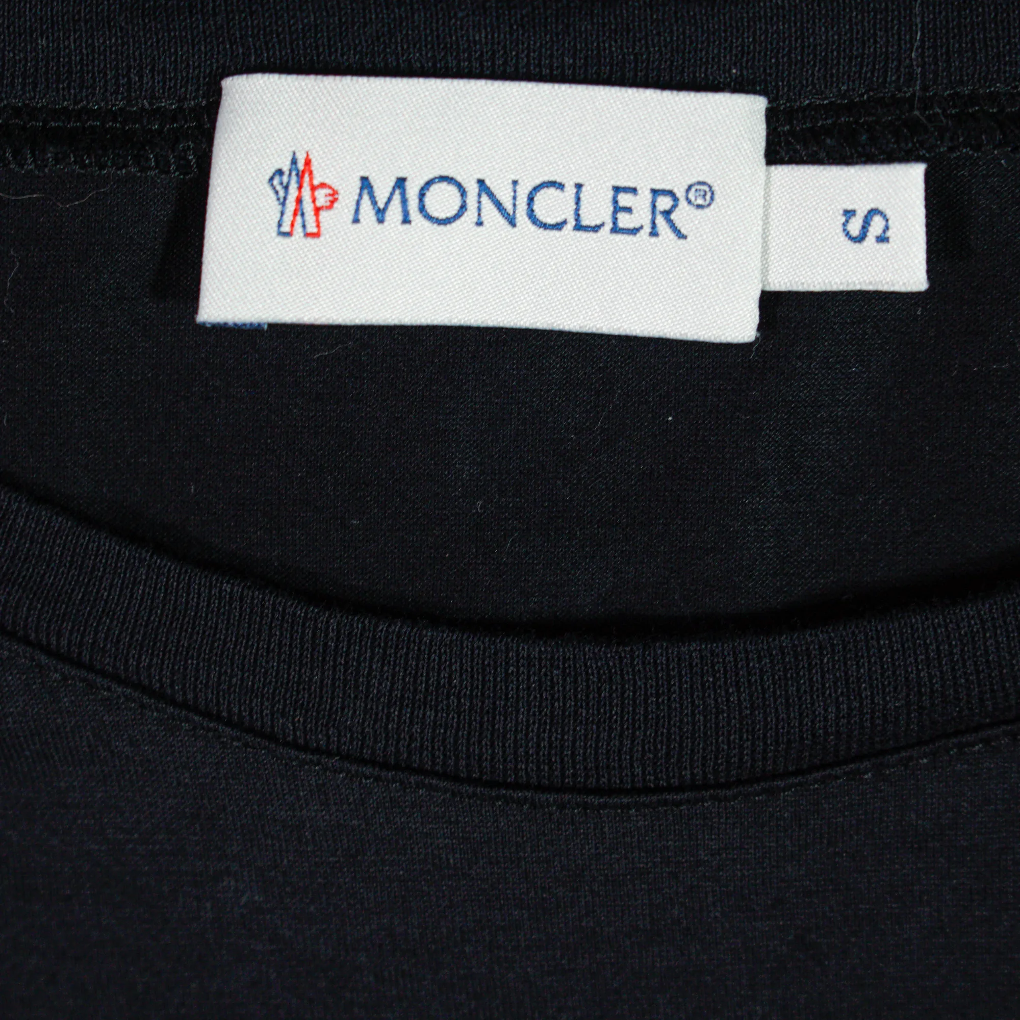 Moncler black t-shirt 4